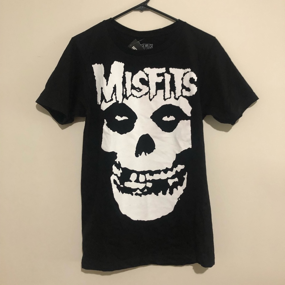 BNWT Misfits Skull T
